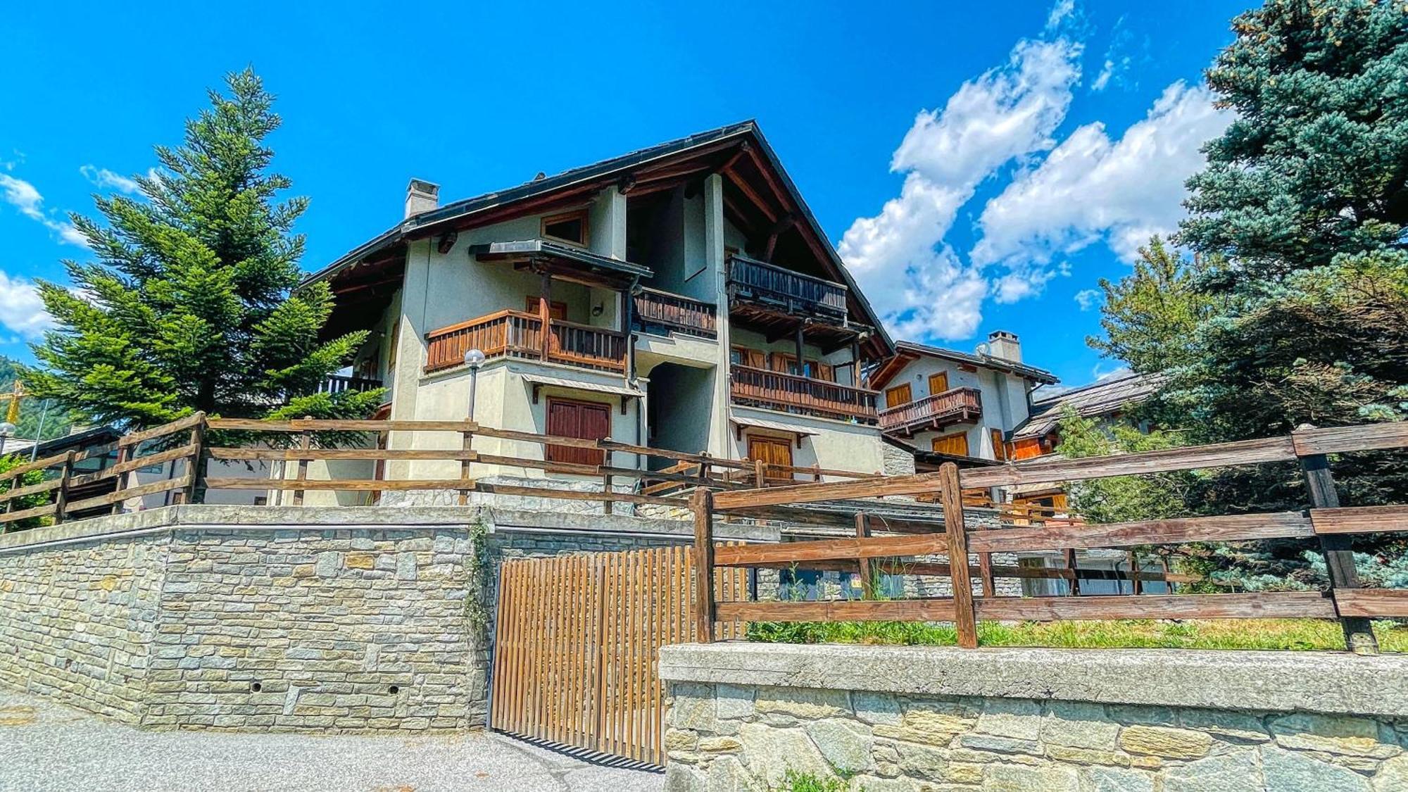Appartamento Bellavista - Affitti Brevi Italia Oulx Exterior photo
